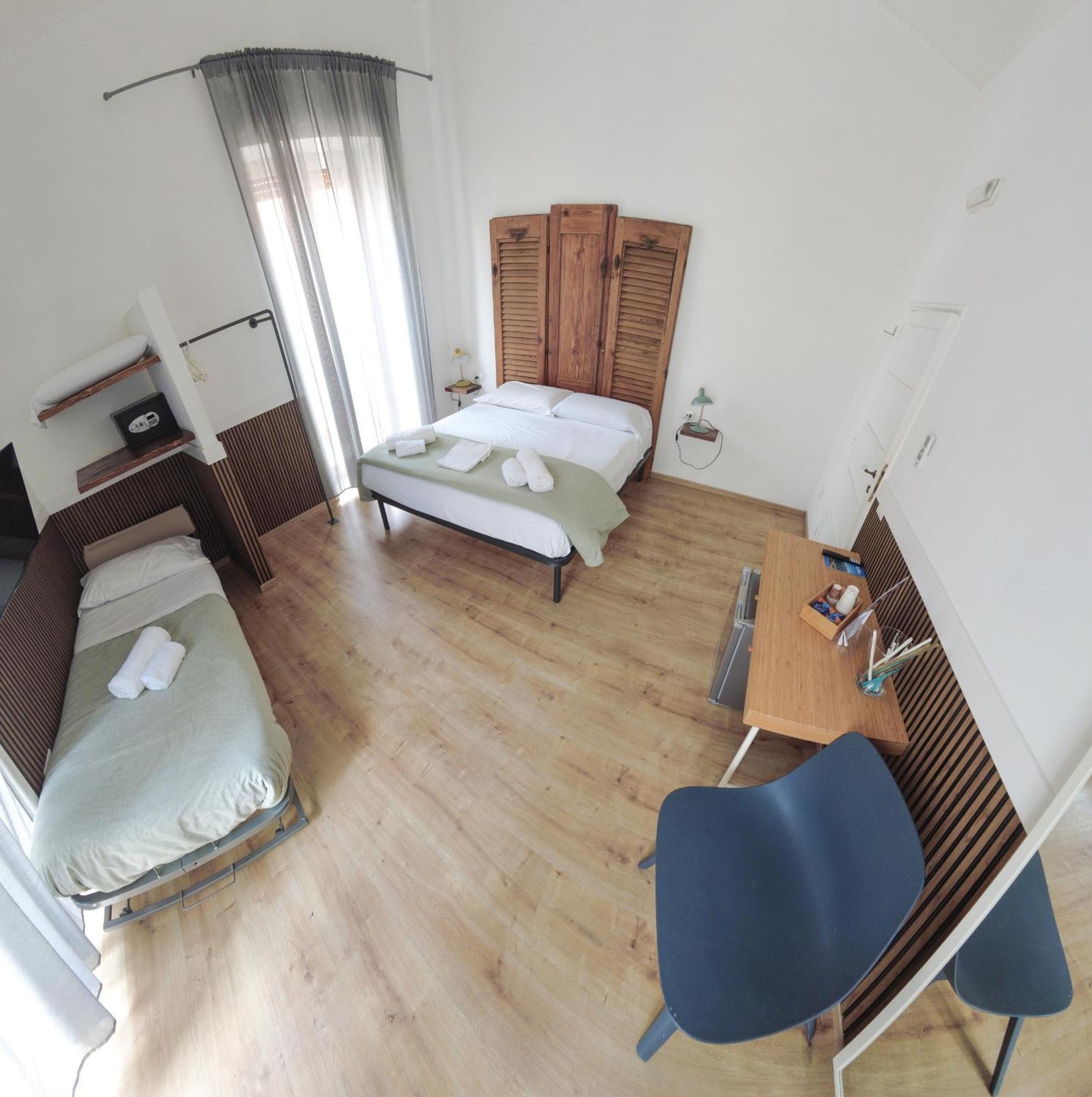 Universita Bed & Breakfast Napels